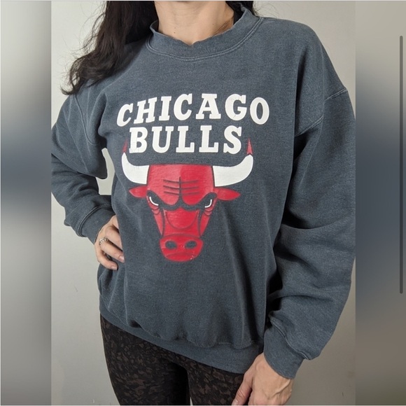 Vintage CHICAGO BULLS CREWNECK medium - Picture 1 of 4